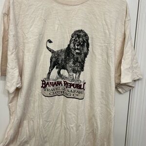 Banana Republic Cream Safari Lion T-Shirt